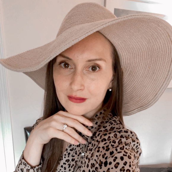 Meet your Posher, Elizabeth - Picture 11 of 12